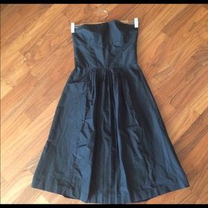 Theory black tube flare dress, really beautiful !